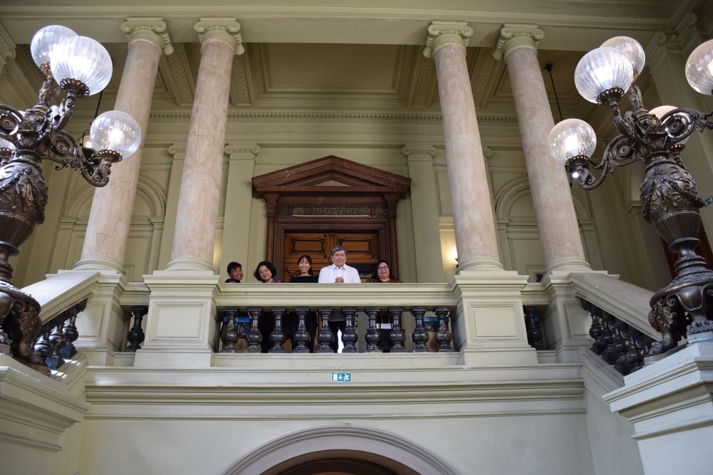 Library visit by the Ambassador of the Philippines